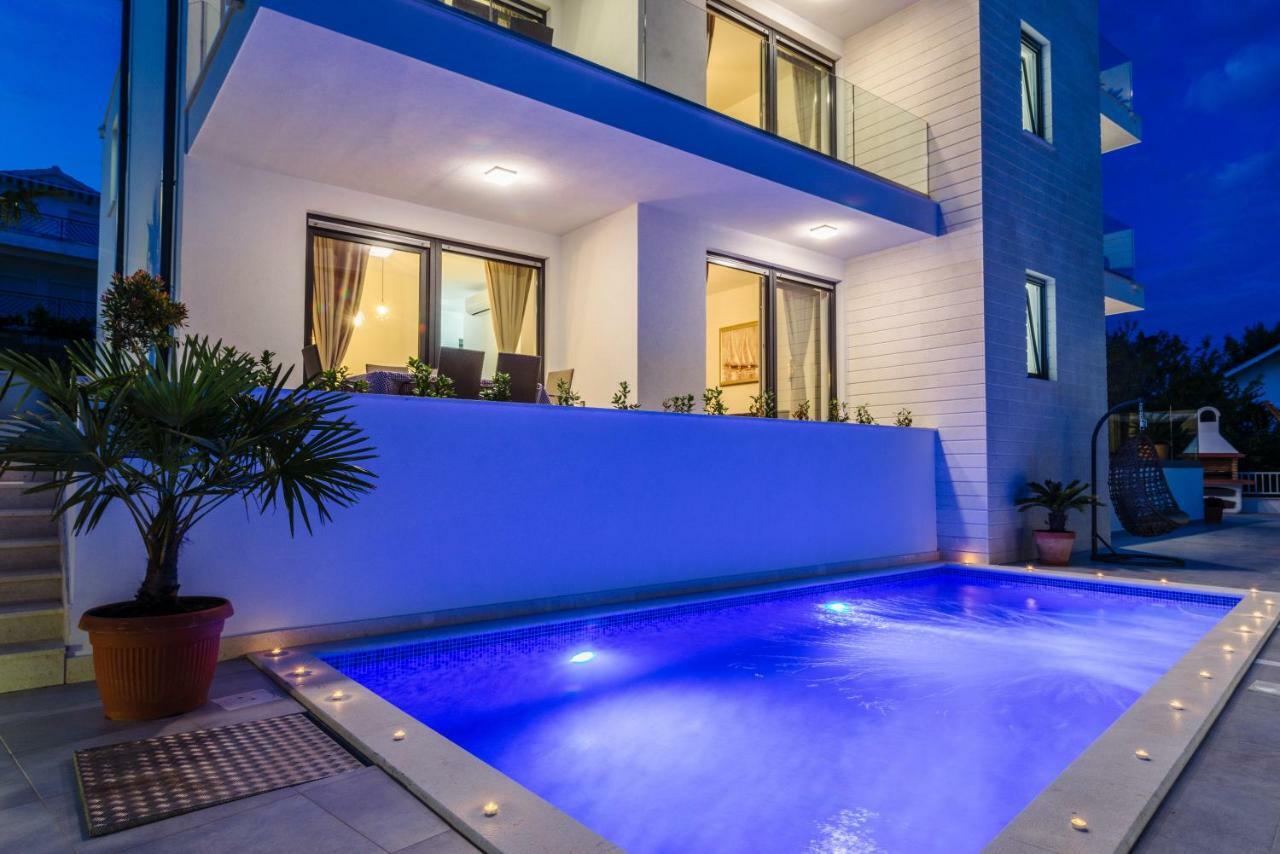 Apartments Villa Dalmatia Trogir Exterior photo