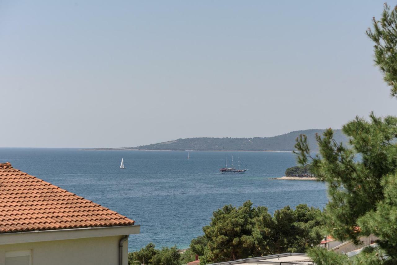 Apartments Villa Dalmatia Trogir Exterior photo